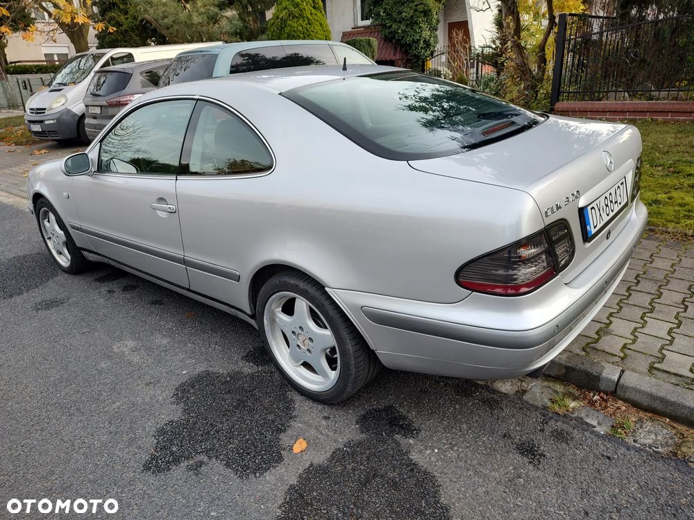 Mercedes-Benz CLK - 7