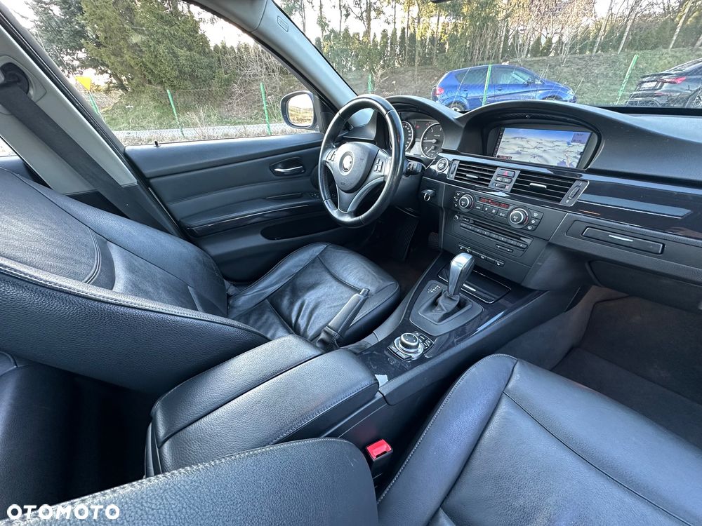 BMW Seria 3 320d xDrive DPF - 16