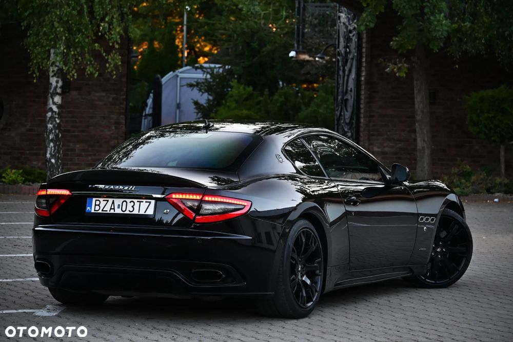 Maserati GranTurismo S Automatik - 19