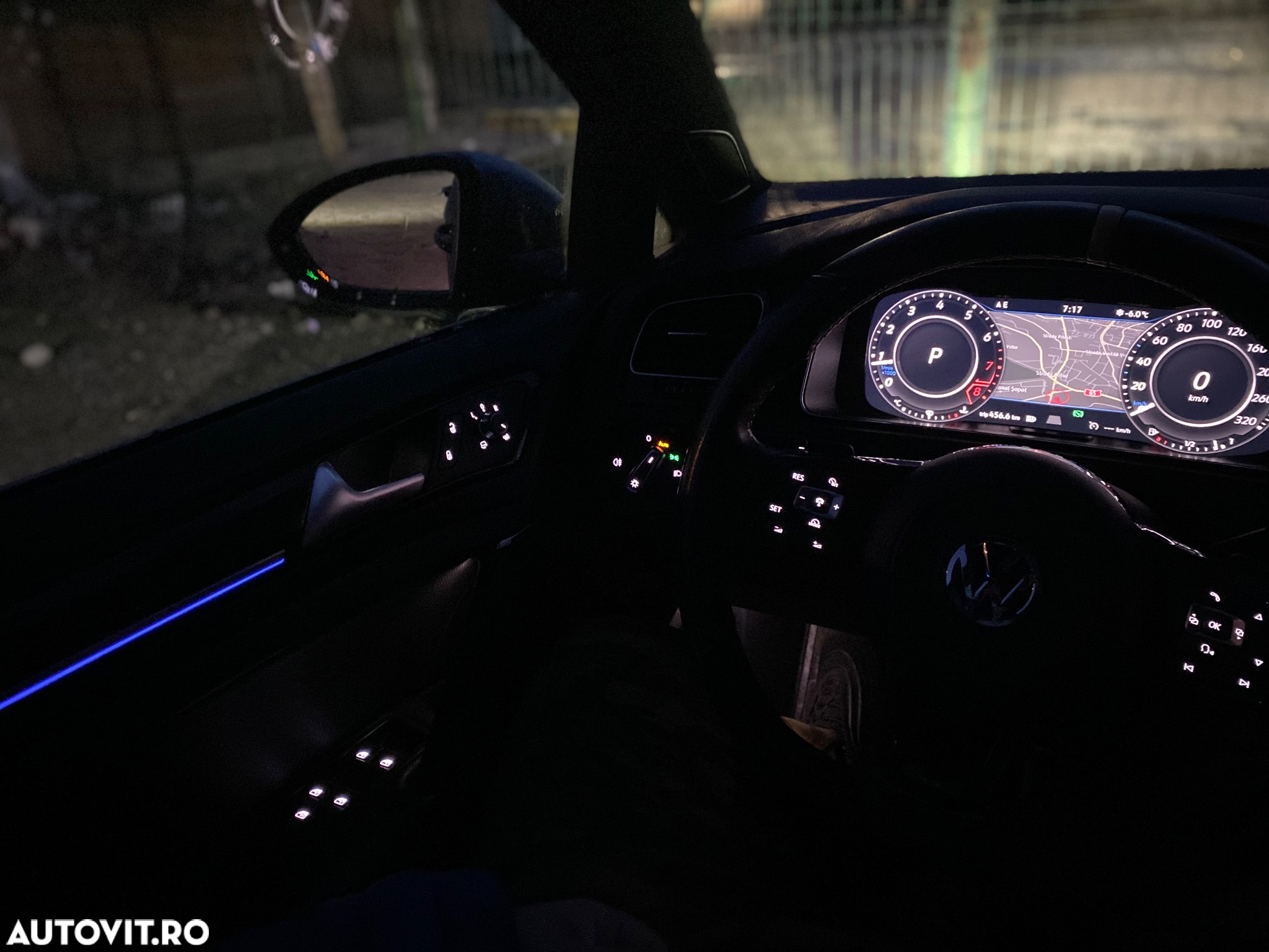 Volkswagen Golf 2.0 TSI DSG R - 12