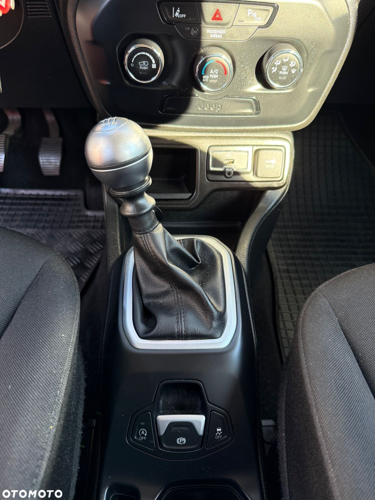 Jeep Renegade 1.0 GSE T3 Turbo Longitude FWD S&S - 16
