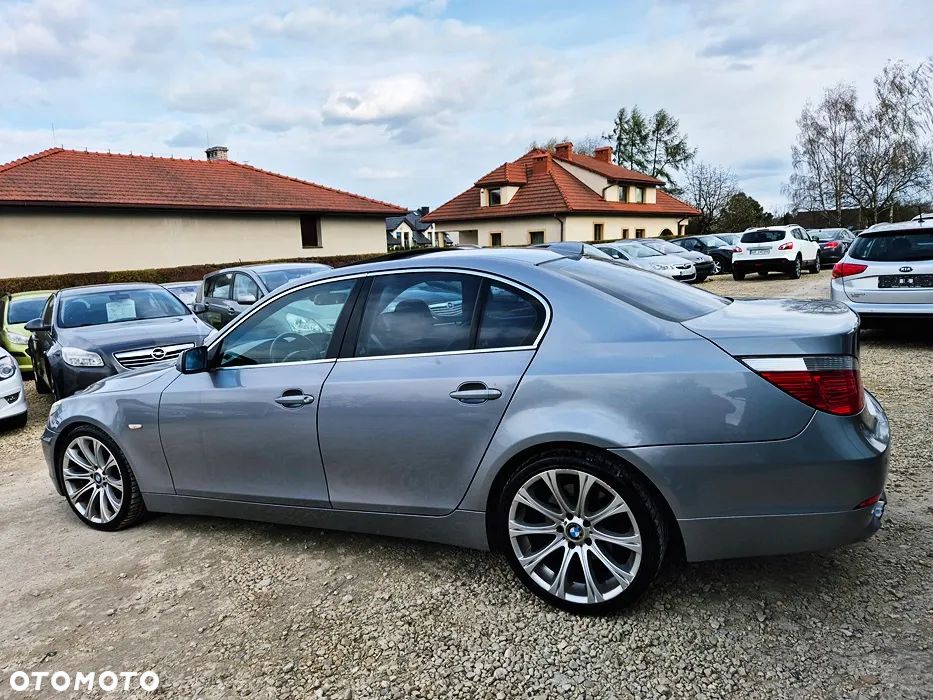 BMW Seria 5 523i - 21
