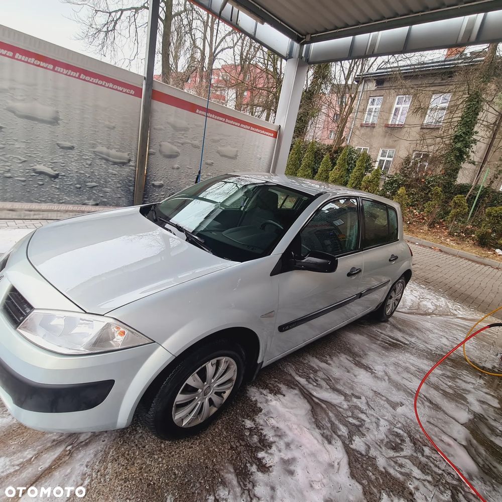 Renault Megane 1.4 Confort Authentique - 4