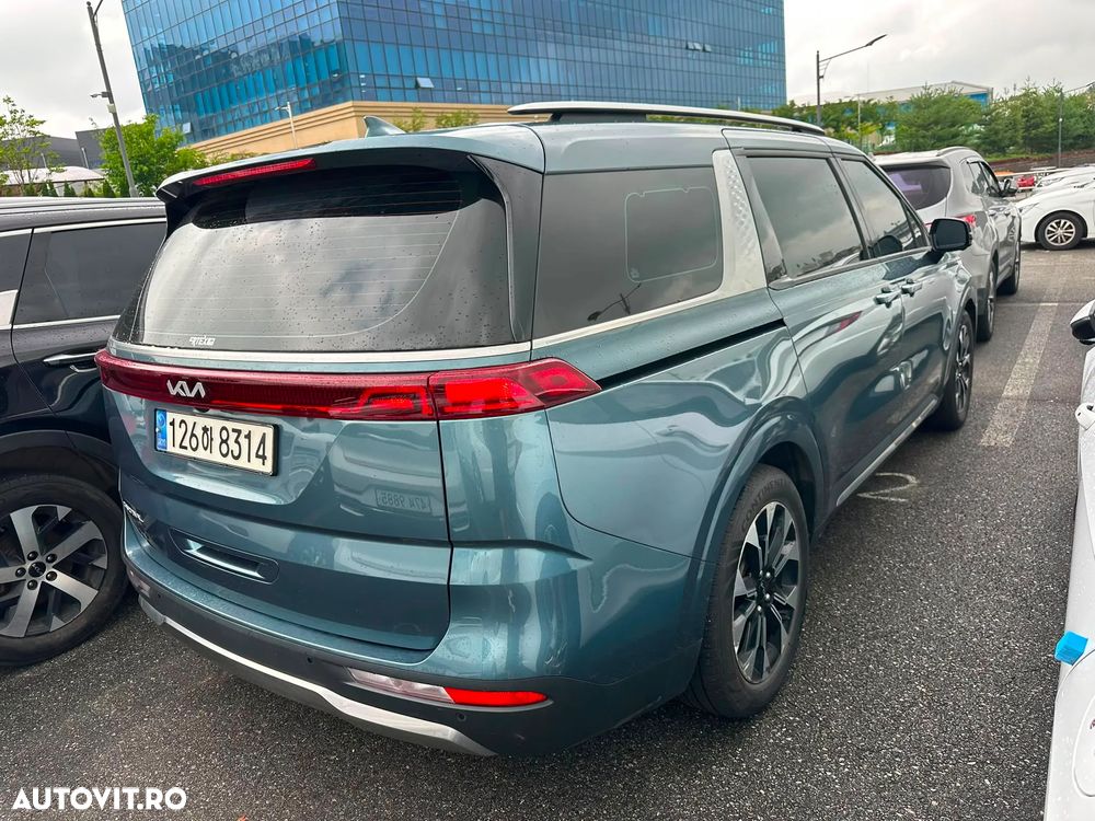 KIA Carnival 2022 — imagine 5