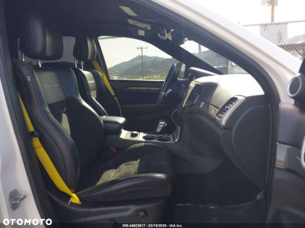 Jeep Grand Cherokee - 10