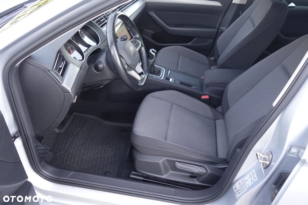 Volkswagen Passat 2.0 TDI EVO Business - 12