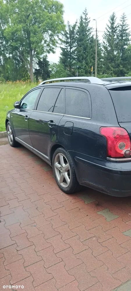 Toyota Avensis 2.2 D-4D Sol Plus - 1