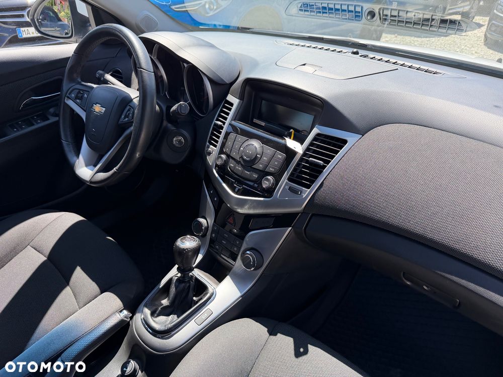 Chevrolet Cruze 1.6 LT - 40