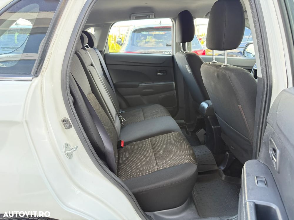 Mitsubishi ASX 1.8 DID 2WD Intense A15 - 12