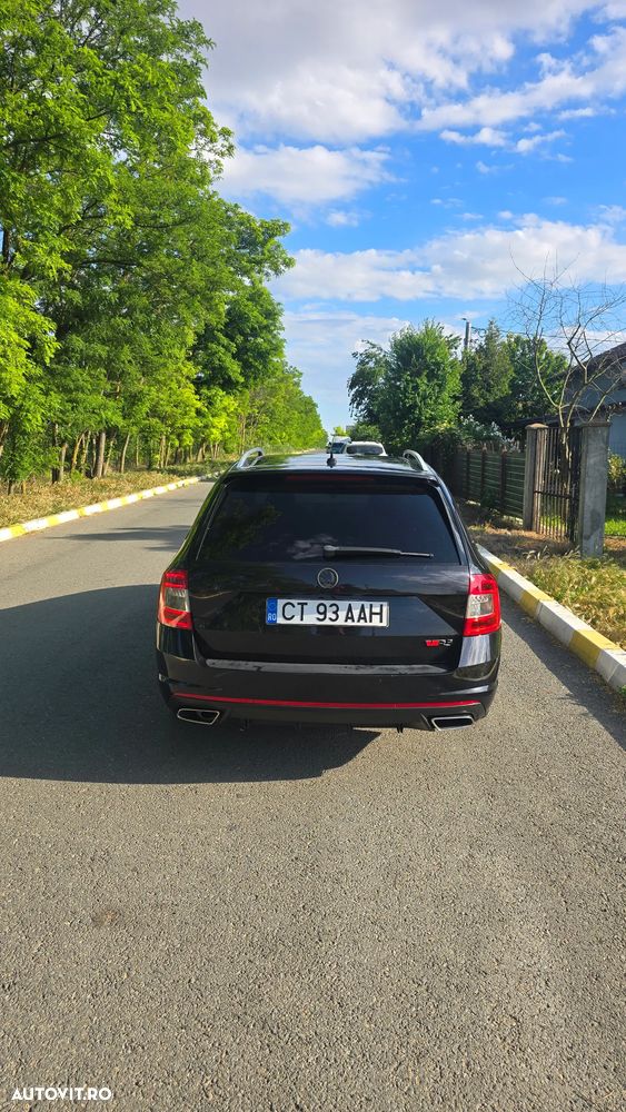 Skoda Octavia 2.0 TDI RS DSG - 4