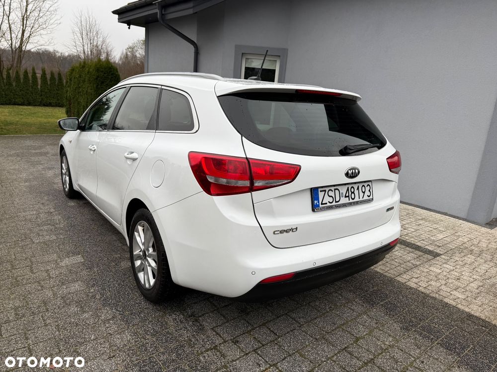 Kia Ceed 1.6 CRDi 136 ISG GT Line - 3