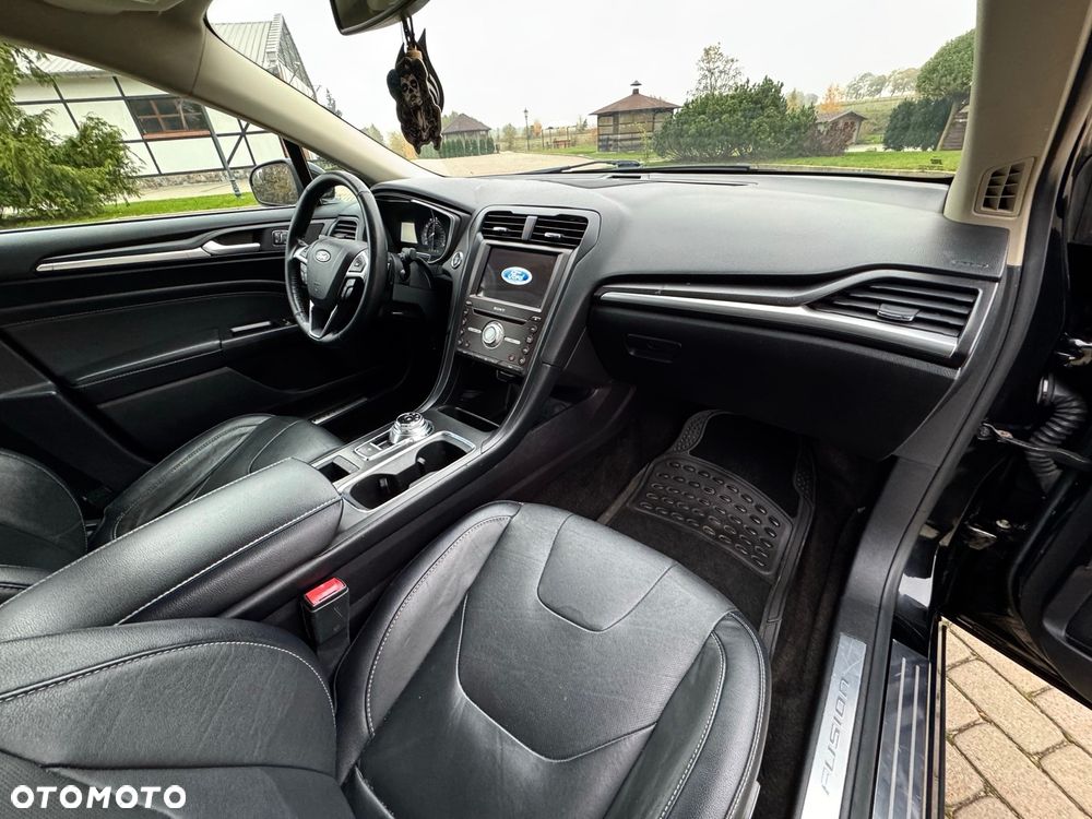 Ford Fusion 2.0 EcoBoost Titanium - 6