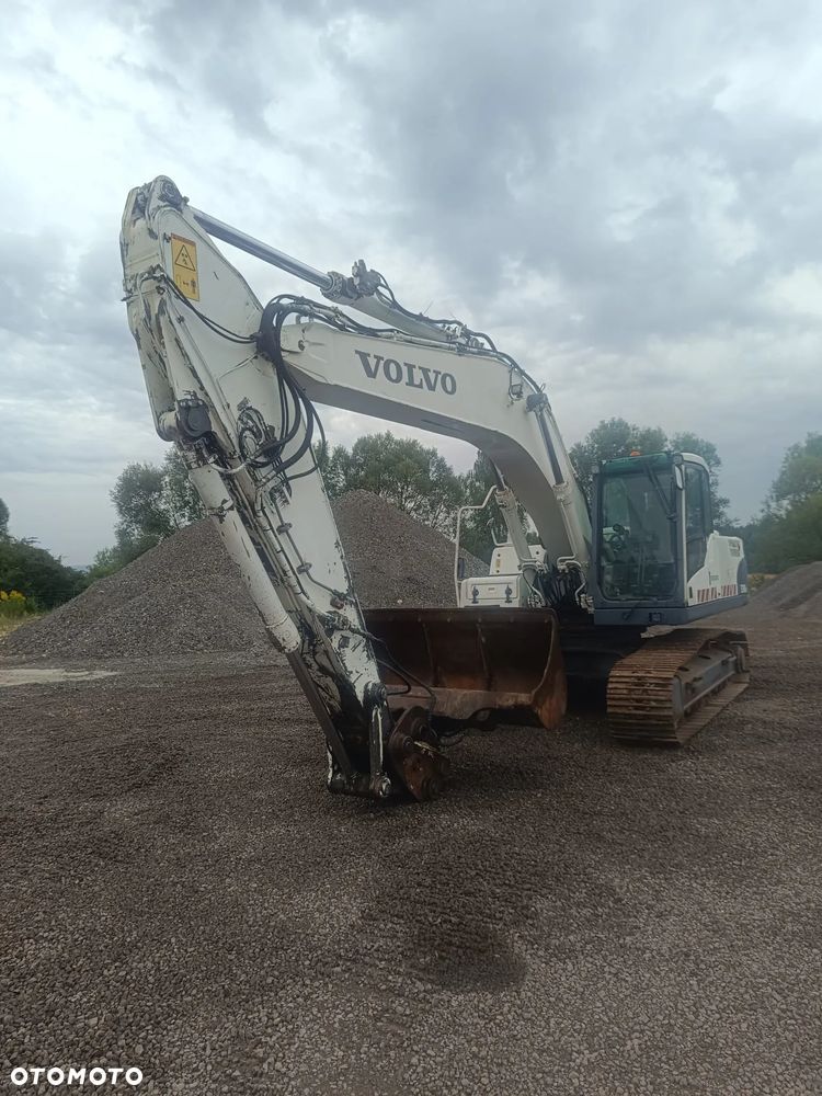 Volvo EC240C - 11