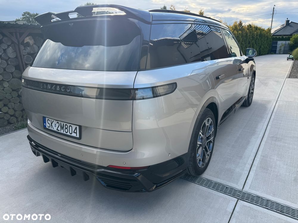 Lynk & Co 900 - 19
