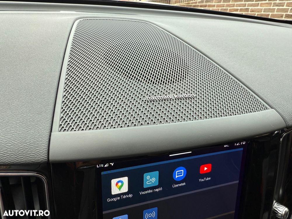 Volvo XC 60 B4 MHEV AT AWD Ultimate Dark - 33