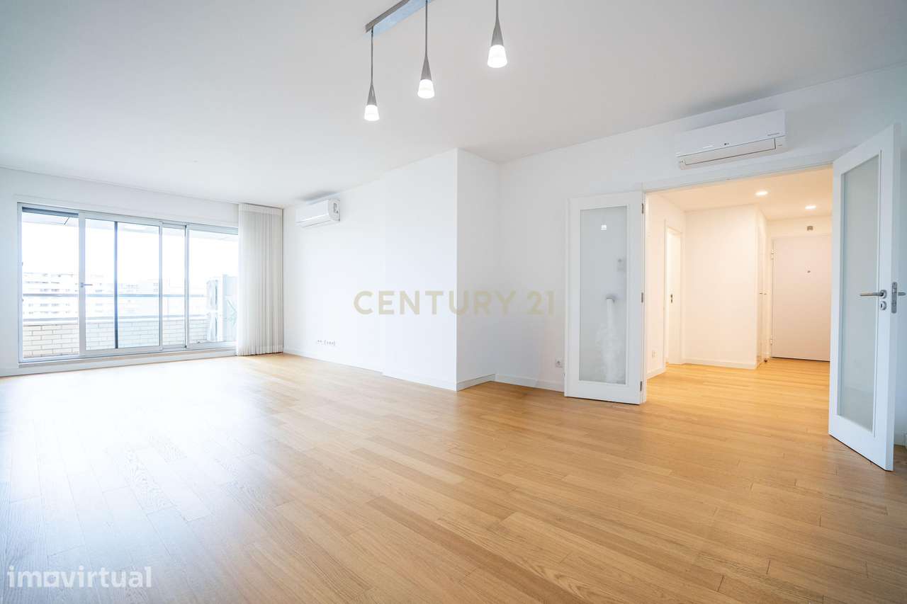 Apartamento T4 com 2 Suites - Quinta das Conchas, Alta de Lisboa - Grande imagem: 2/39