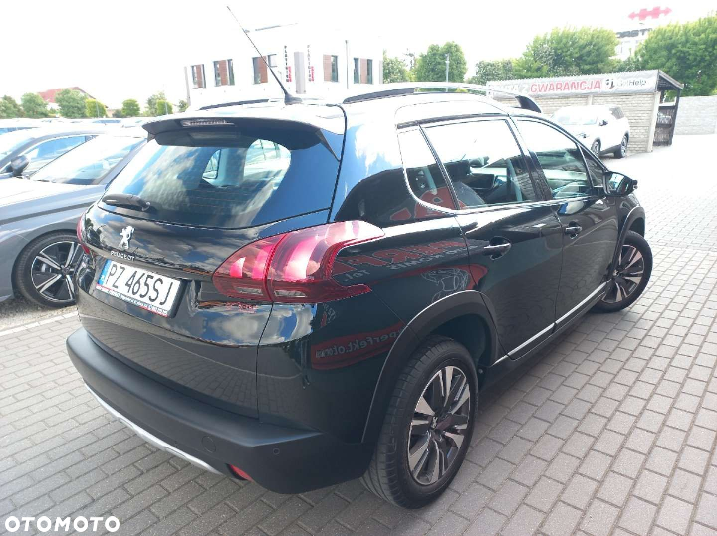 Peugeot 2008 - 8