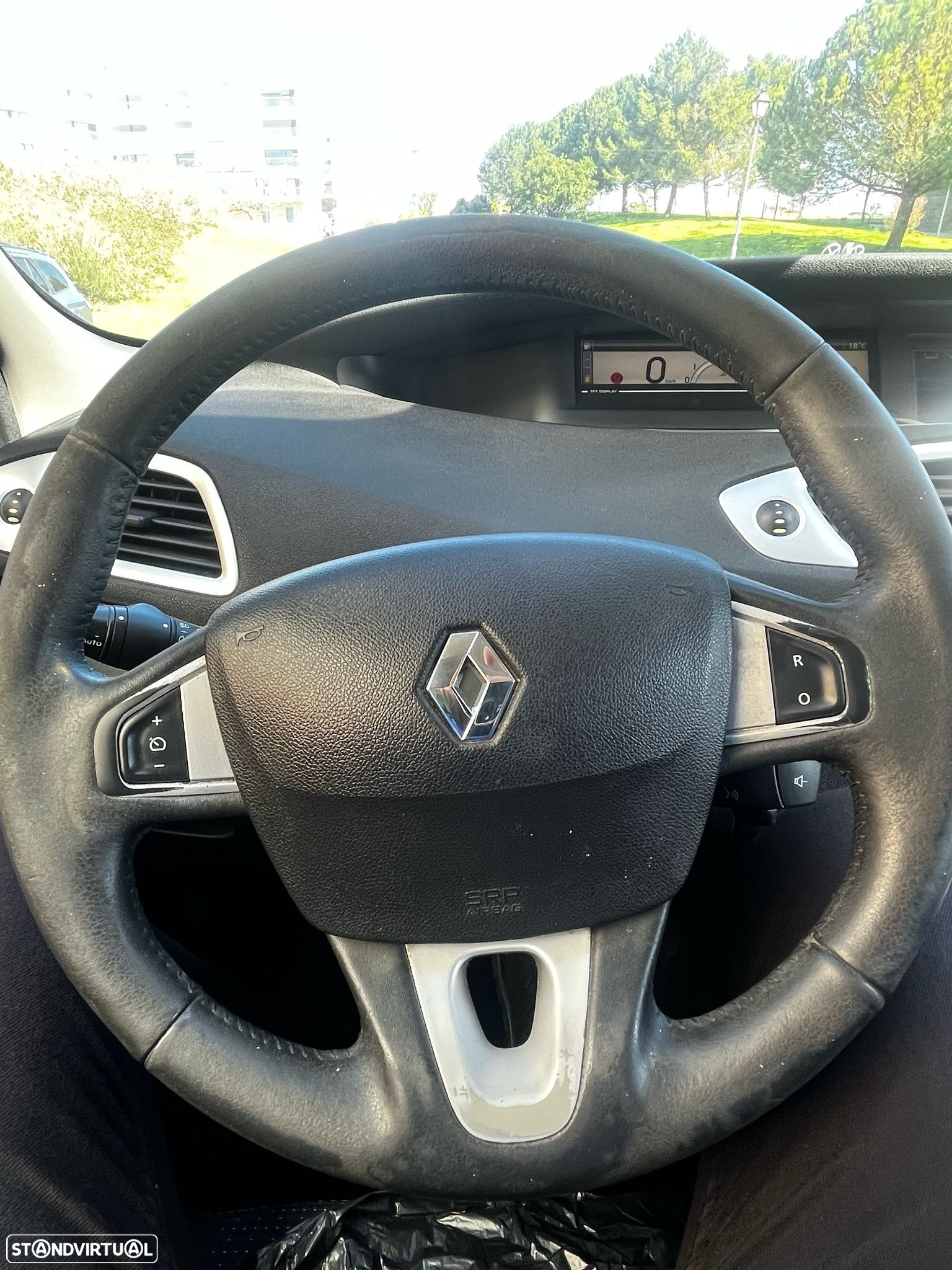 Renault Scénic 1.5 dCi Dynamique S - 10