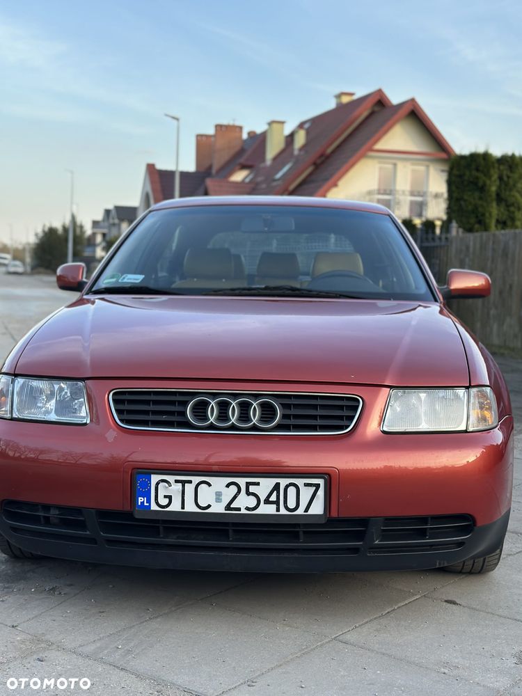 Audi A3 3-drzwiowe 1.6 Ambiente - 2