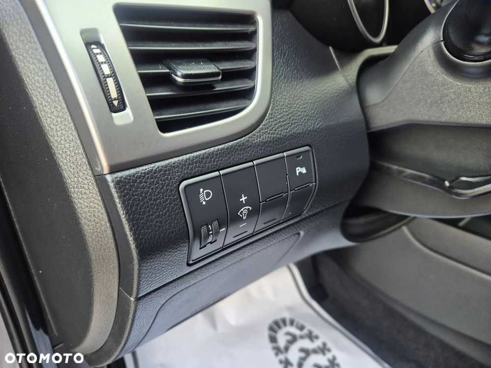 Hyundai i30 1.4 Intro Edition - 24