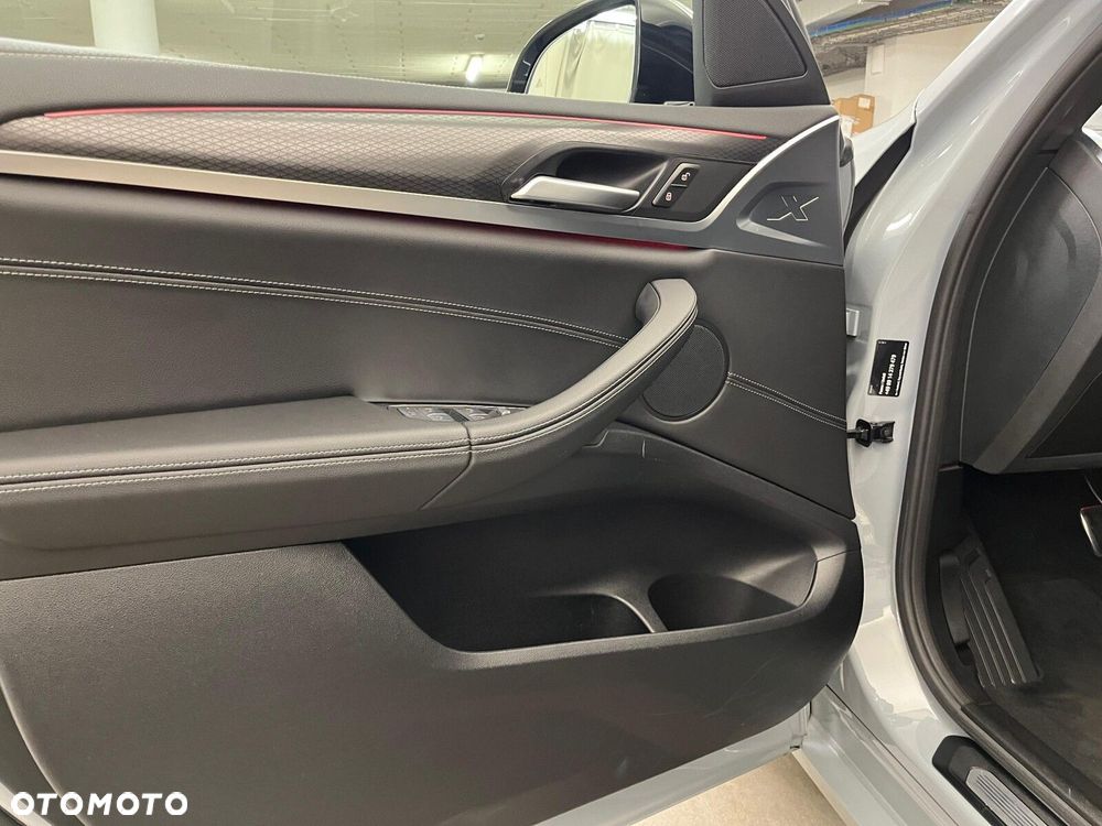 BMW X4 - 16