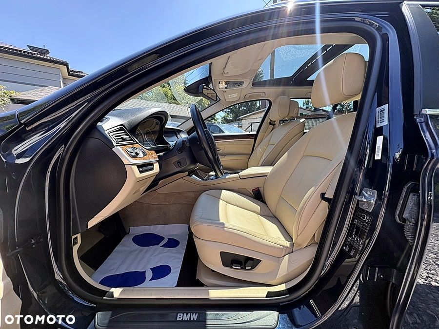 BMW Seria 5 520d - 12