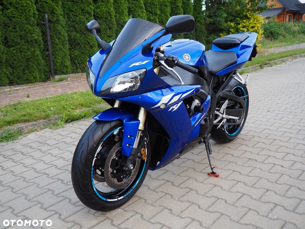 Yamaha R1 - 2