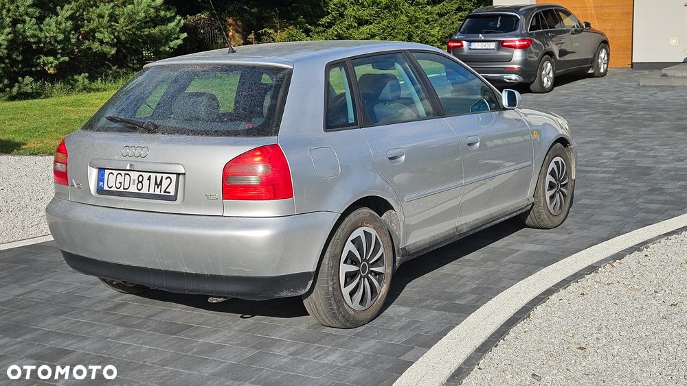 Audi A3 Sportback 1.6 Ambiente - 6