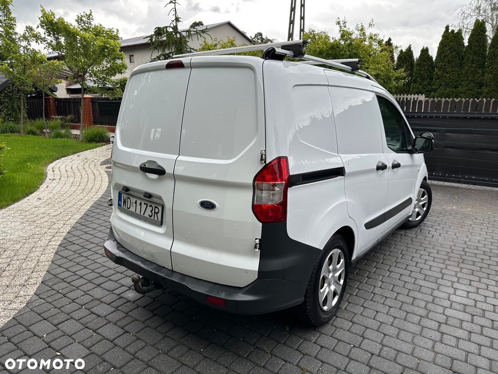 Ford Transit Courier - 7