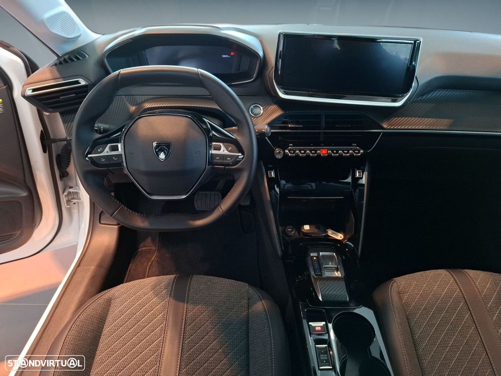 Peugeot e-208 50 kWh Allure — fotografia 13