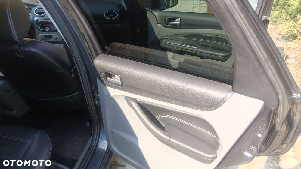 Ford Focus 1.6 Ti-VCT Style - 20