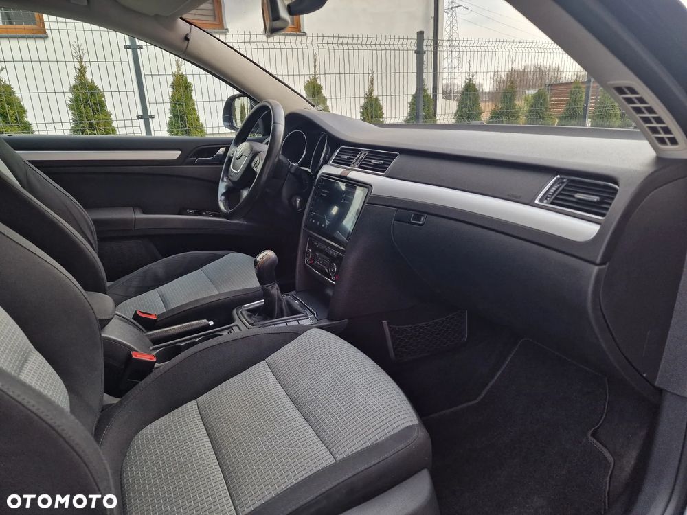 Skoda Superb 2.0 TDI Active - 27