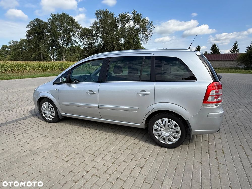 Opel Zafira 1.9 CDTI Navi - 12