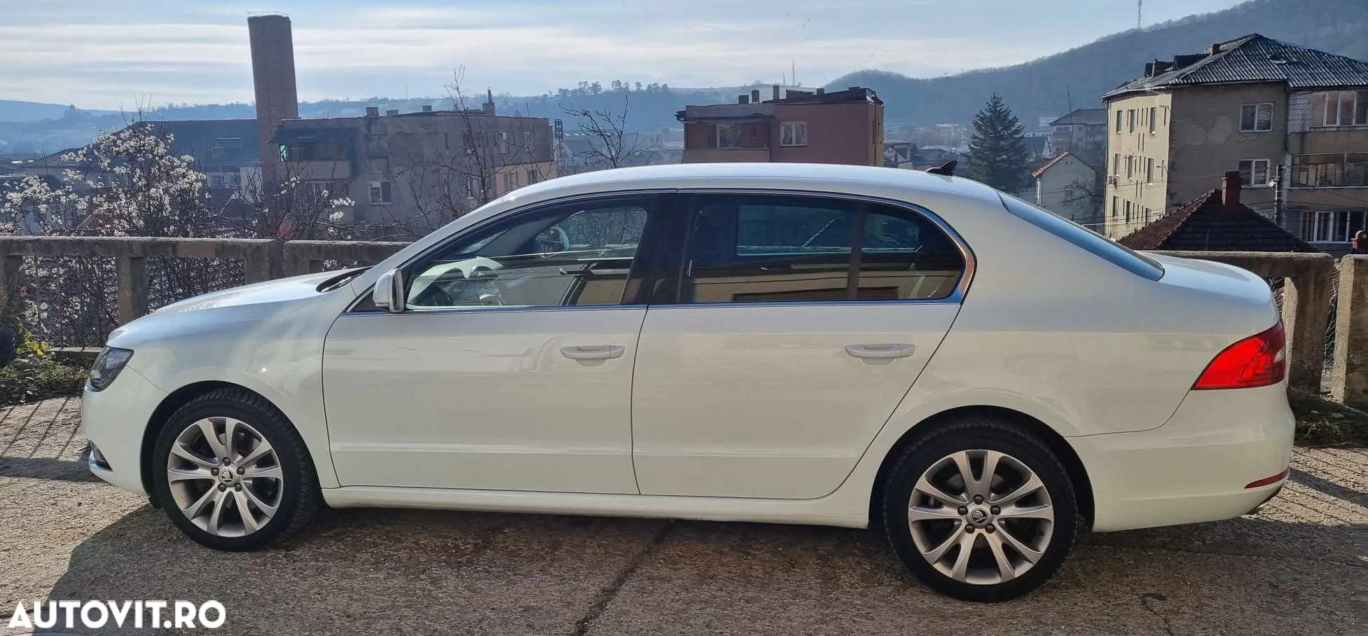 Skoda Superb 2.0 TDI DSG Elegance - 18