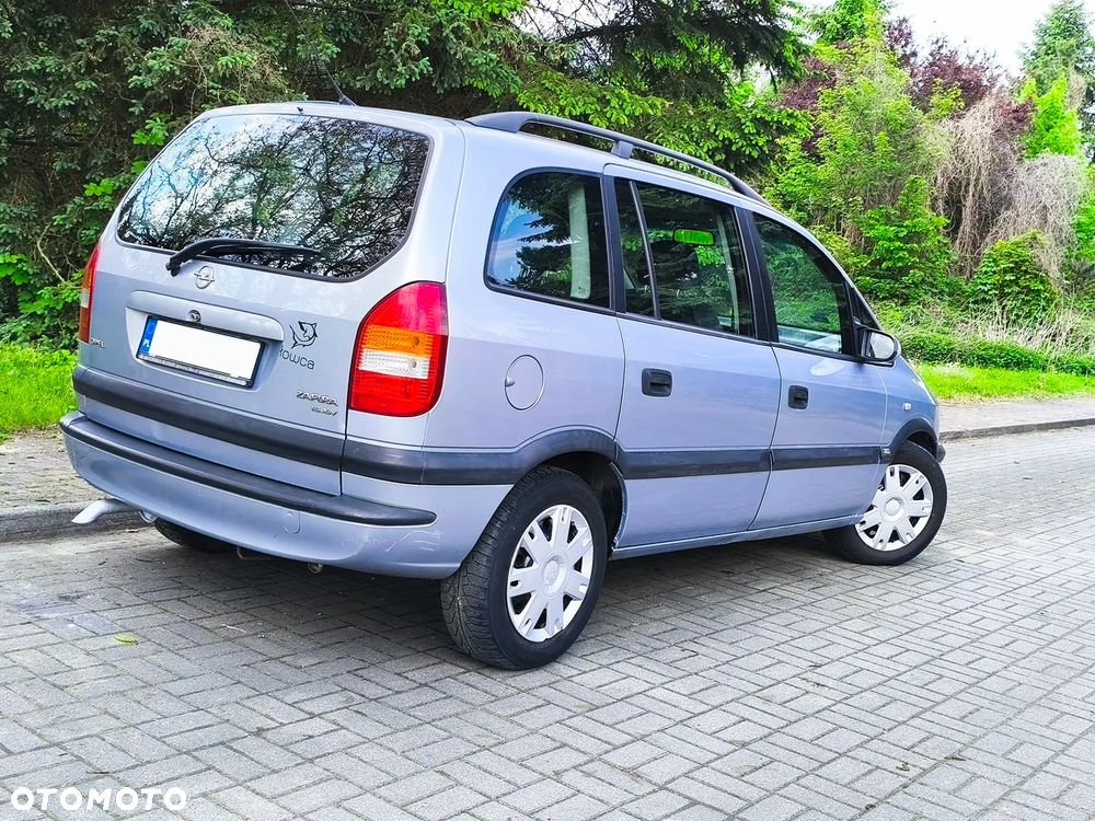 Opel Zafira 1.6 16V Comfort - 6