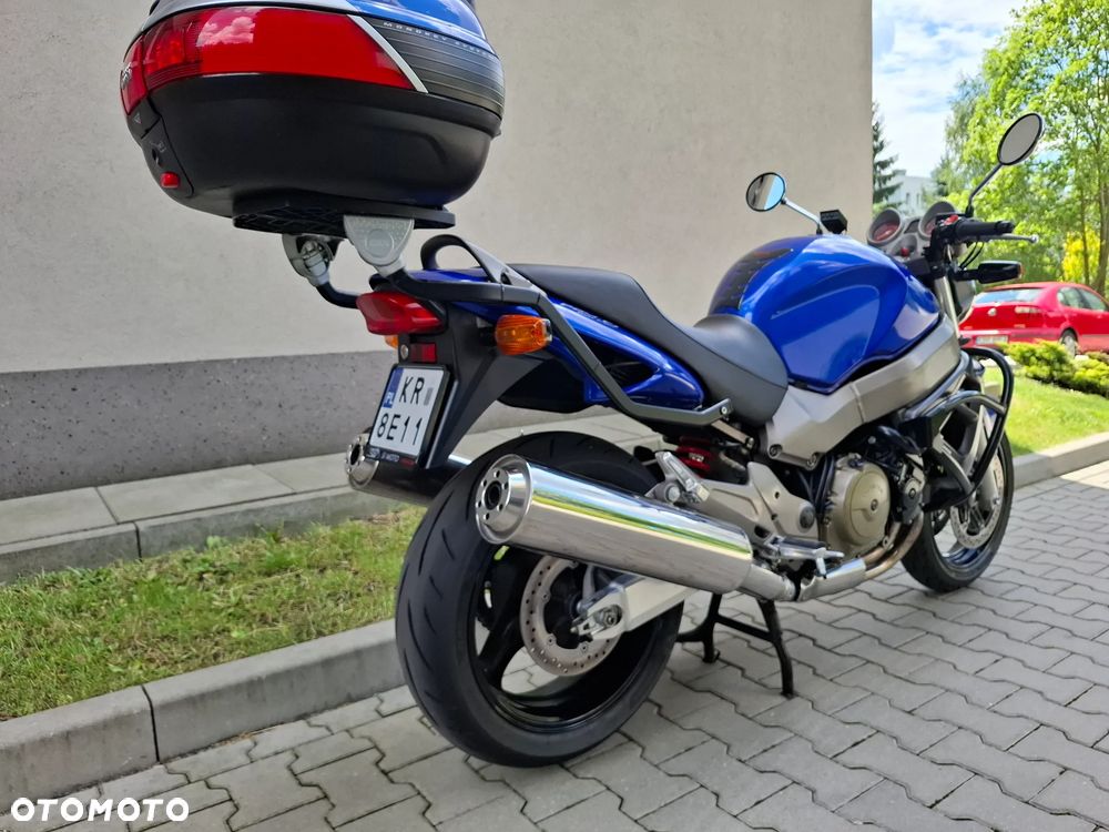 Honda X11 - 22
