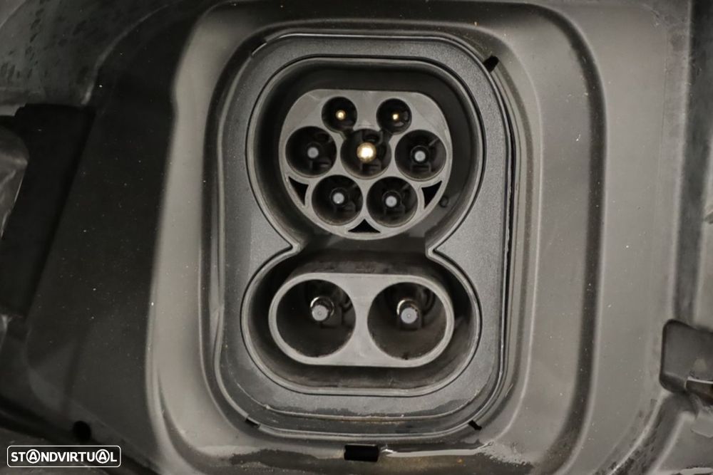 Peugeot e-2008 54 kWh Allure - 23