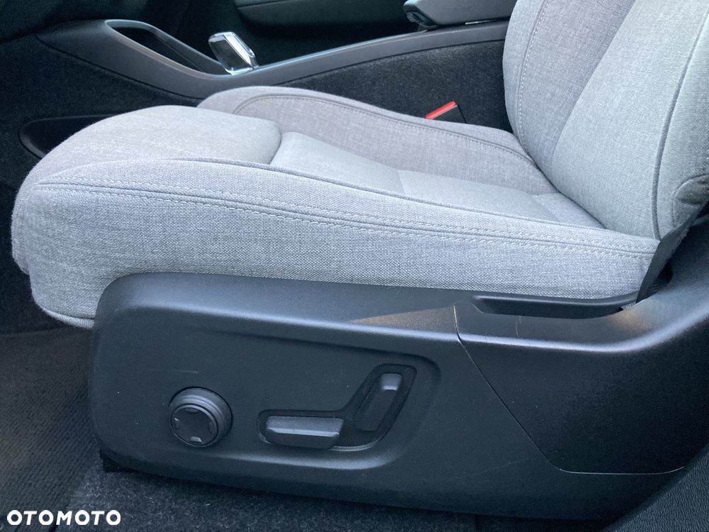 Volvo XC 40 - 23