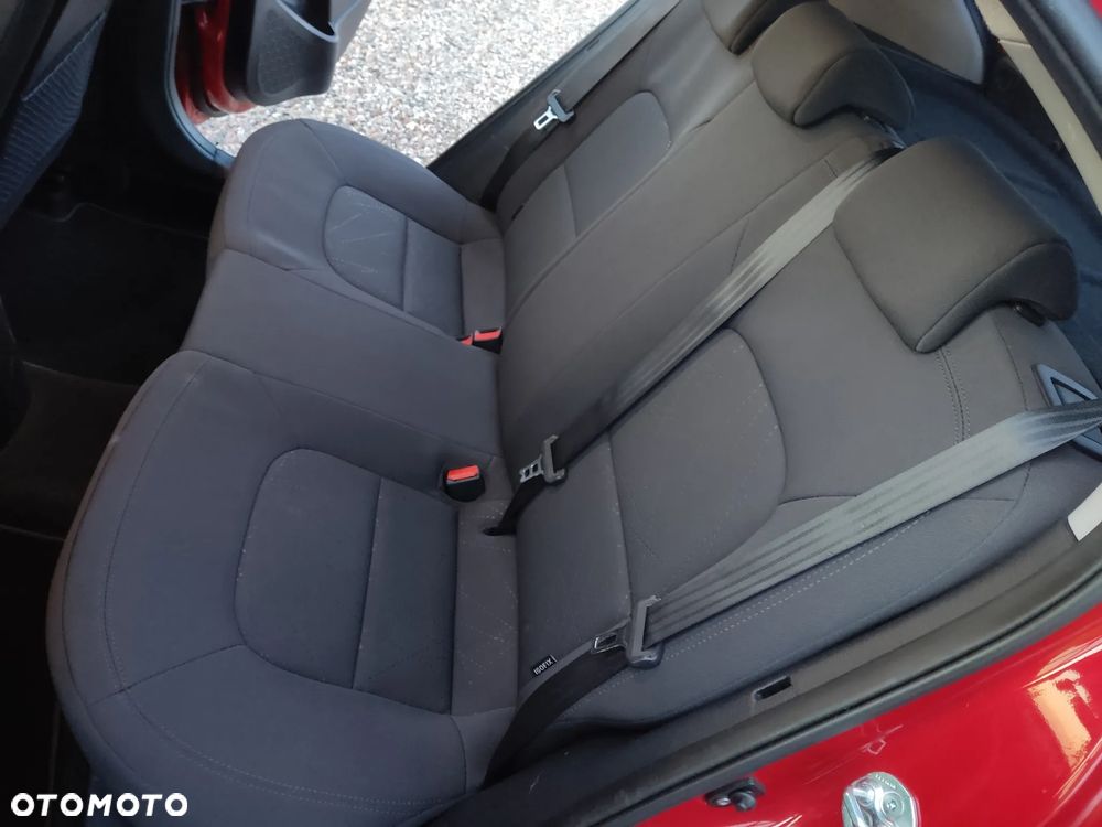 Kia Rio 1.2 Dream Team Edition - 8