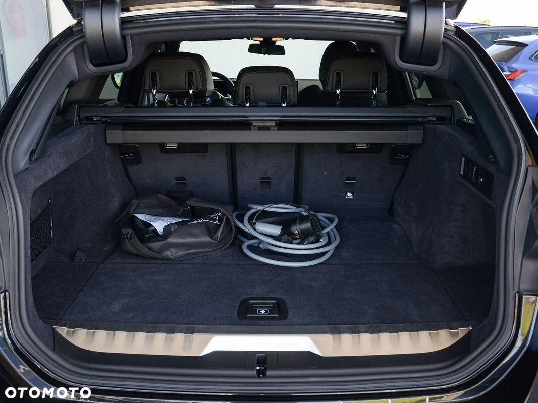 BMW Seria 3 330e xDrive M Sport sport - 20