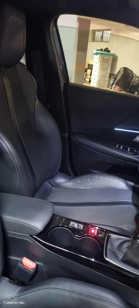 Peugeot 2008 1.2 PureTech GT Line - 12