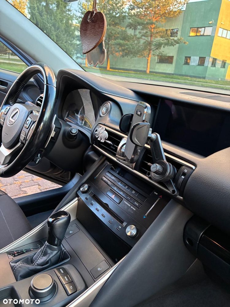 Lexus IS 200t Elegance - 22