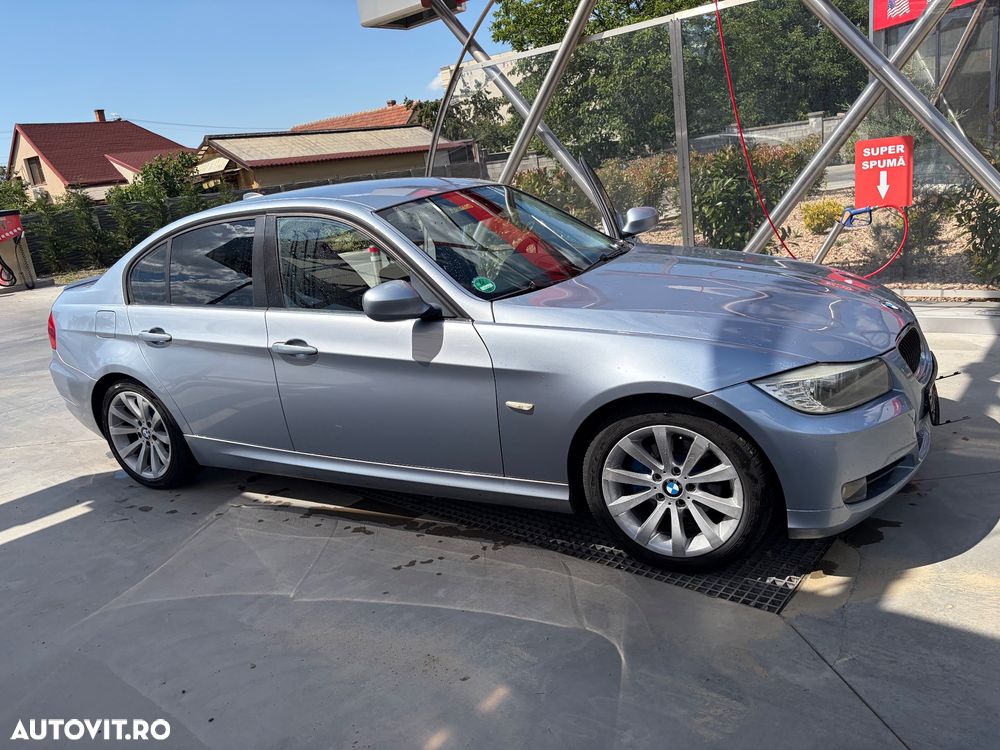 BMW Seria 3 320d DPF Aut. - 7