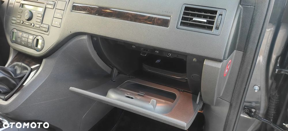 Ford Focus C-Max 1.8 Ghia - 24