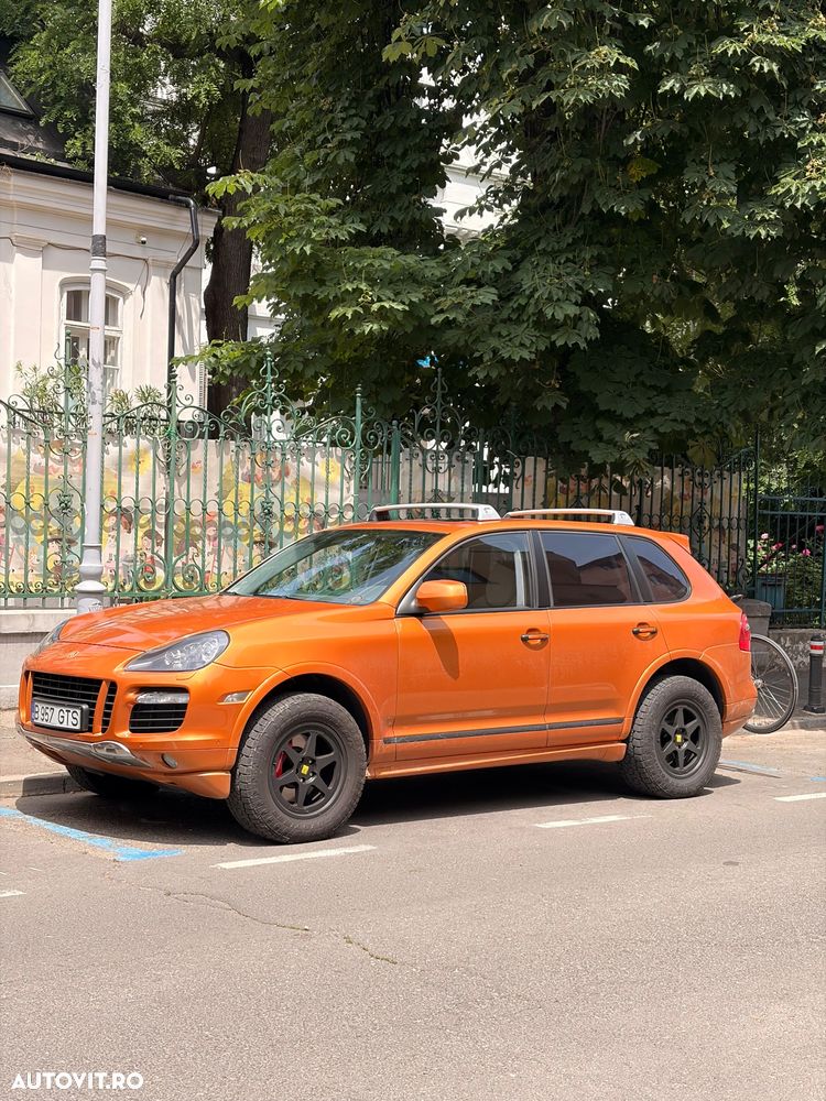 Porsche Cayenne - 2