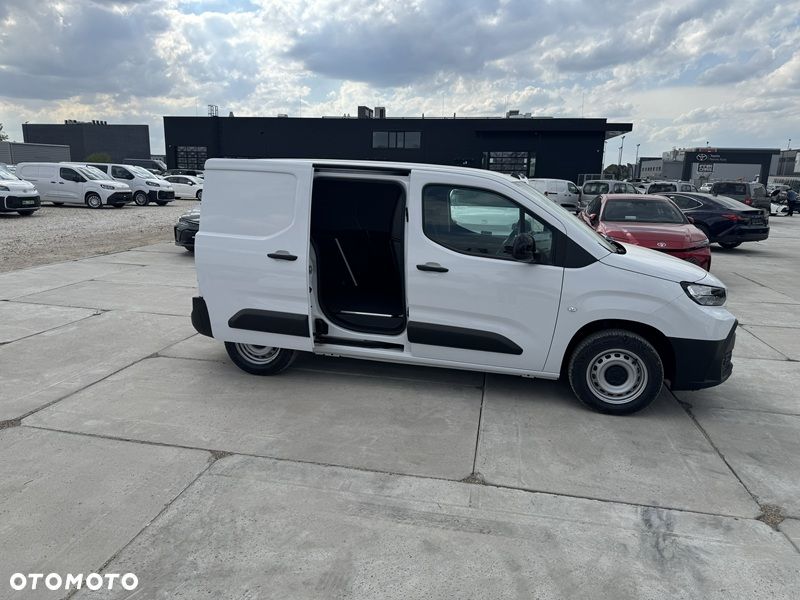 Toyota Proace City Long Furgon - 4