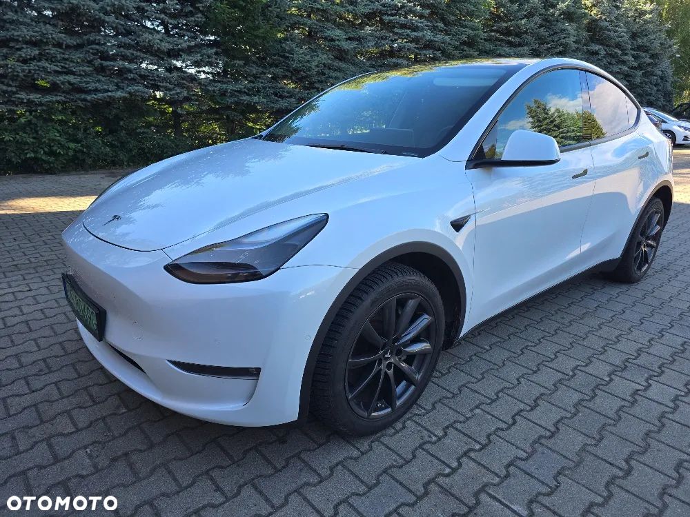 Tesla Model Y Long Range Dual Motor AWD - 1