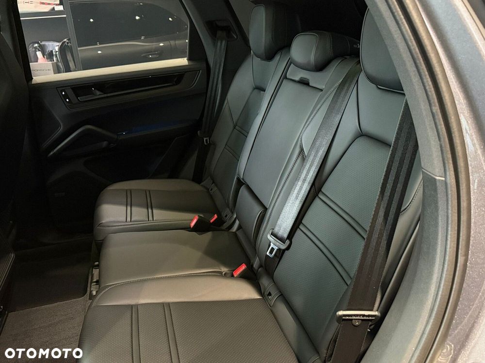 Porsche Cayenne - 28