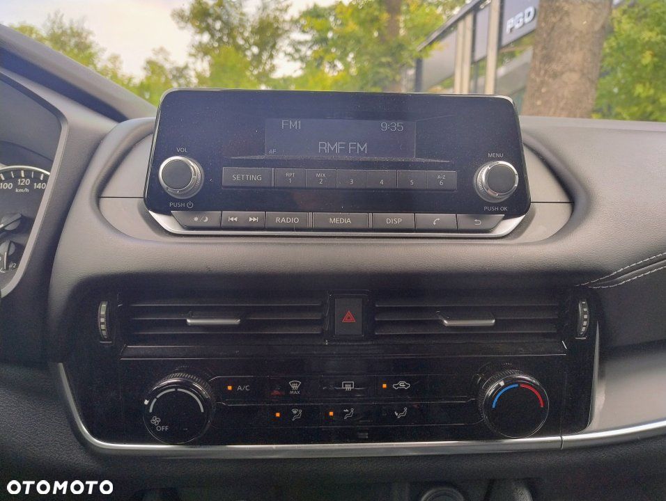 Nissan Qashqai - 12