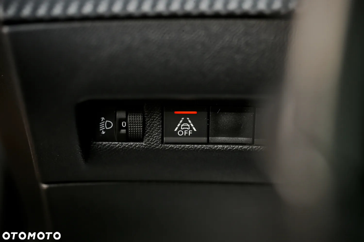 Peugeot 2008 1.2 PureTech Active S&S - 28